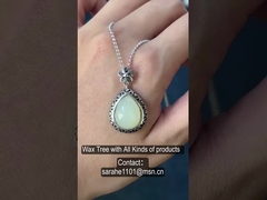 Colgante de jade blanco tallado con cerradura de flores 12x15 mm Colgante de piedra de plata en forma de pera