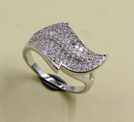 Anillo de diseño de hojas de 925 de plata pura con soltero y pavimento de la eternidad banda de plata esterlina diamante