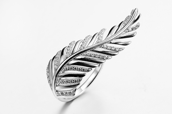 Inregular forma 925 anillos de plata AAA Sterling Silver Angel Wing Ring de la CZ