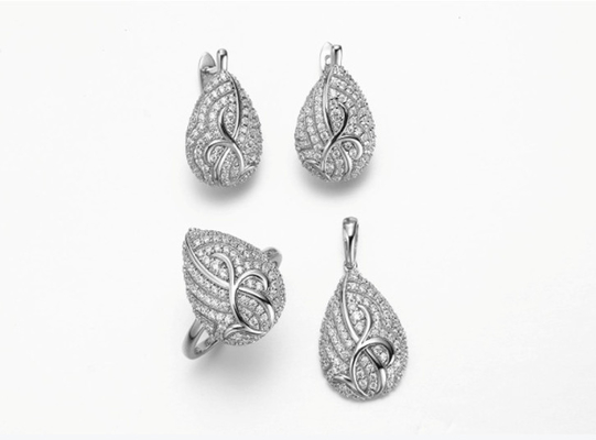 Las letras tallaron a las 925 señoras de plata Sterling Silver Conch Earrings del sistema de la joyería