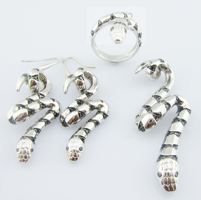 Joyería clásica de plata esterlina con un brazalete de 18 pulgadas