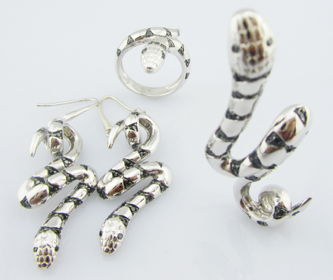 Joyería clásica de plata esterlina con un brazalete de 18 pulgadas