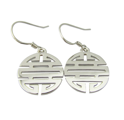 Orecillos de la felicidad china 925 CZ Orecillos de plata esterlina Forma de flor delicada para un aspecto femenino y elegante