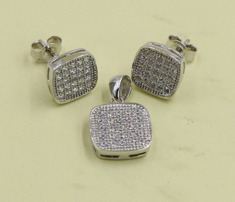 925 de plata esterlina con cubo de zirconia piedras cuadradas con unidad de oreja