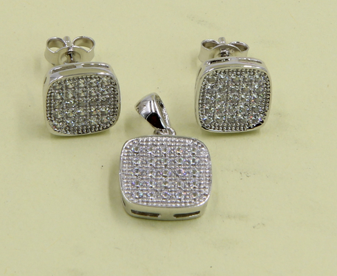 AAA CZ Solitaire Stud Los aretes en plata esterlina para joyería