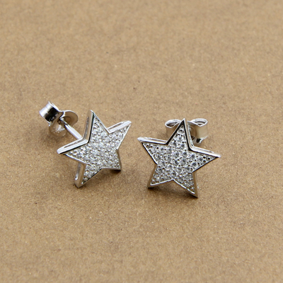 Forma de corazón Elegancia resplandeciente Hipoalergénico 925 de plata de punta de oreja con AAA cúbico Zirconia pequeños puntas