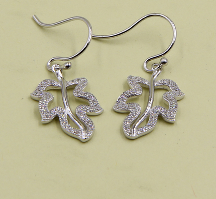 Las hojas Dangle Orecillos Sterling Silver Stud Orecillos con Zirconia cúbica de plata esterlina Orecillos de gota de plata pura Orecillos