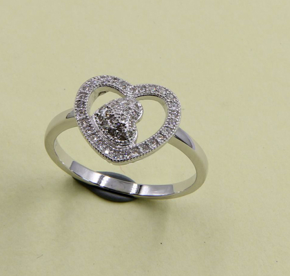Anillos de circo de corte redondo de plata de plata esterlina 925 para mujeres Anillos de plata esterlina de corazón apilables Anillos de plata Cz Anillos