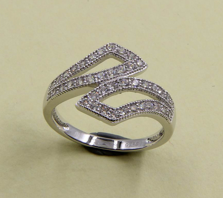 AAA Anillos de zirconia cúbica en 925 de plata esterlina Anillos de diamante de plata esterlina 925 Anillos de plata de damas Anillos de arco de plata
