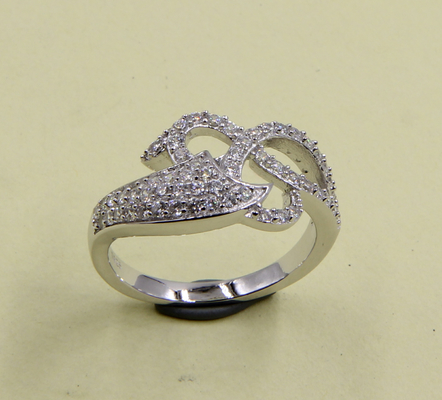 Brillante 925 Anillos de plata en forma de corazón CZ Un toque de brillo Anillo de amor de plata Sterling Anillos de plata apilables