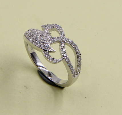 Brillante 925 Anillos de plata en forma de corazón CZ Un toque de brillo Anillo de amor de plata Sterling Anillos de plata apilables