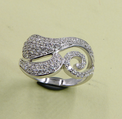 Anillos de plata esterlina CZ con elegancia radiante Anillos de plata esterlina de plata esterlina Anillos apilables