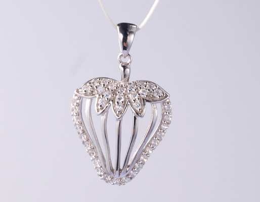 Colgante de cruz de oro de 18K geométrico con piedras de zircón 1.25mm/1.5mm