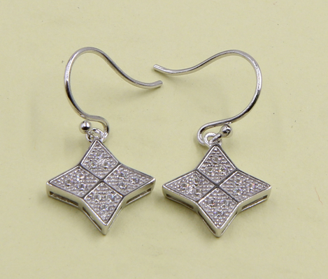 # Orecillos de flor danzante elegantes 2-5 gramos de plata esterlina # # Orecillos de plata esterlina con CZ Stones #