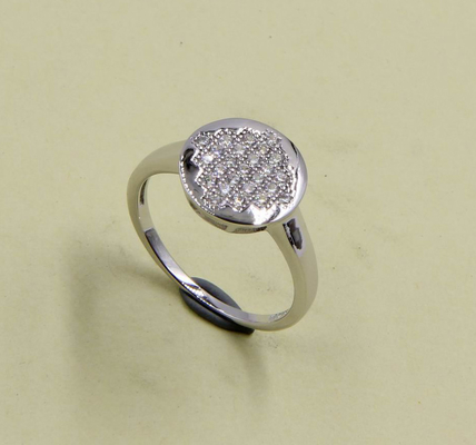 Anillo redondo de zirconia cúbica de grado AAA en plata esterlina 925 plata esterlina cz anillos grabados anillo de plata 925 anillo de plata