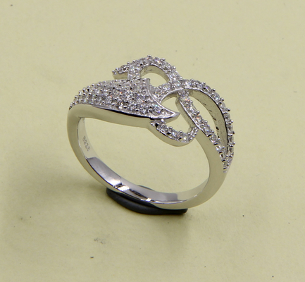 Brillante 925 Anillos de plata en forma de corazón CZ Un toque de brillo Anillo de amor de plata Sterling Anillos de plata apilables