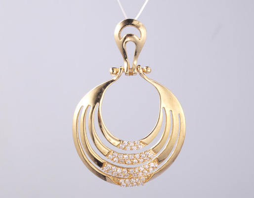 18K amarillo oro único 925 plata colgante geométrico decorado con anillos de piedra preciosa de zircón de plata personalizable accesorio