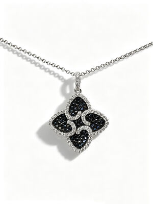 Colgante de plata de ley 925 con micro pavé blanco y negro con circonita AAA, forma de 4 hojas que simboliza la prosperidad, la longevidad y el auspiciosidad para colecciones de joyas elegantes, conjunto de joyas de la suerte